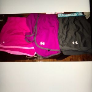 Women’s Under Armour Shorts- Large